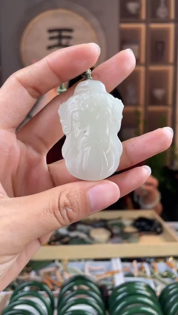 颈饰未镶嵌和田玉拍一发一，拍一发一