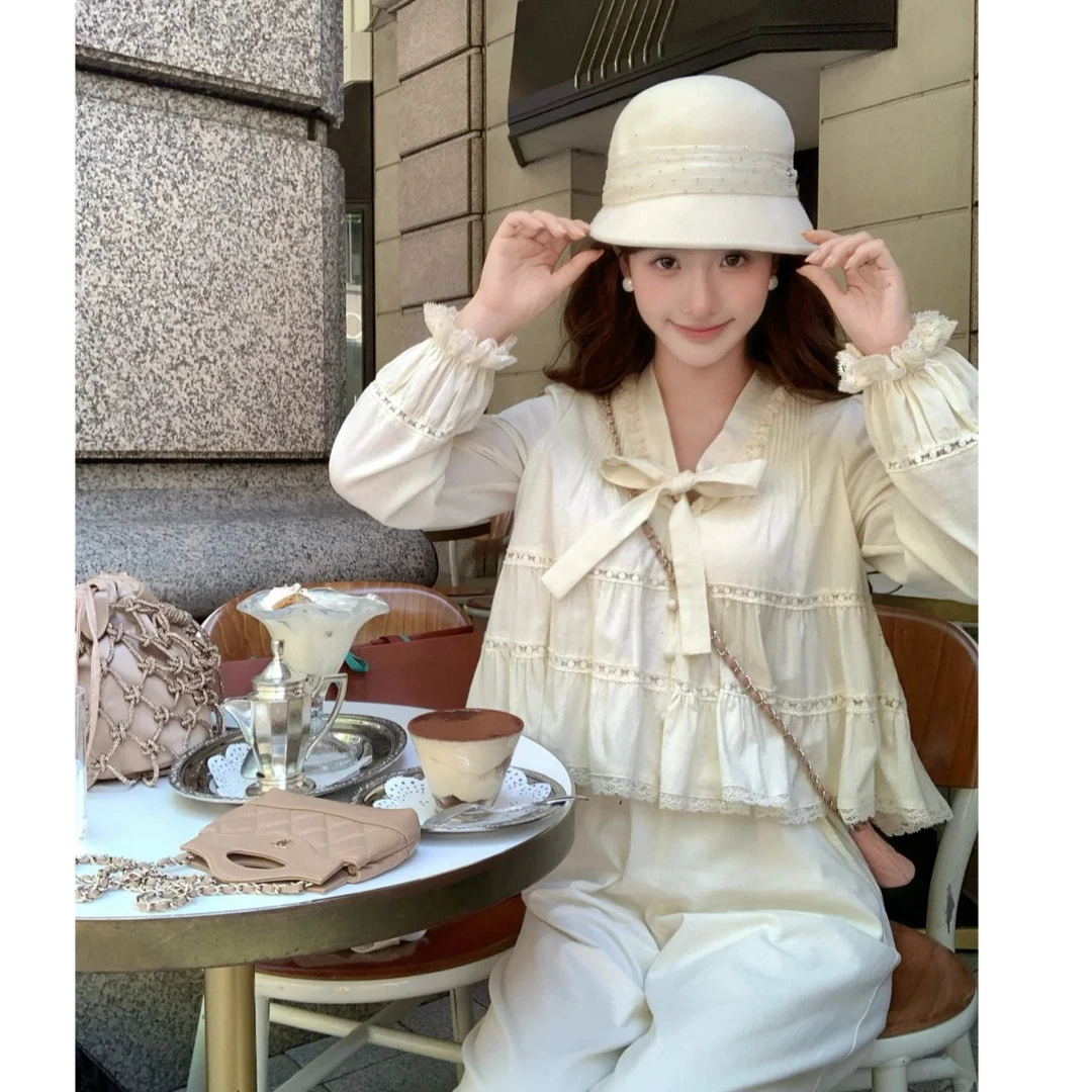 法式蕾丝拼接v领甜美蝴蝶结衬衫女秋季新款设计感上衣搭配休闲裤