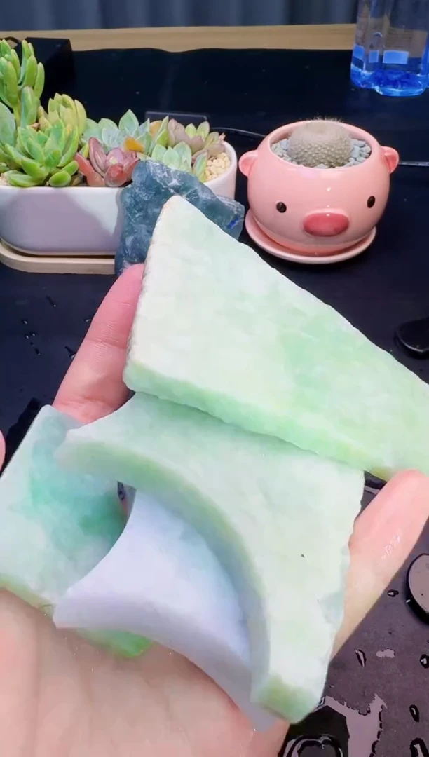 翡翠未镶嵌颈饰029天然缅甸A货翡翠