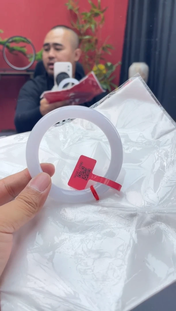 未镶嵌手镯翡翠你****吗1