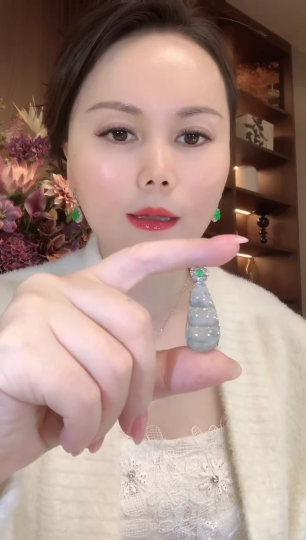 吊坠(不含链)18K金镶嵌翡翠A88