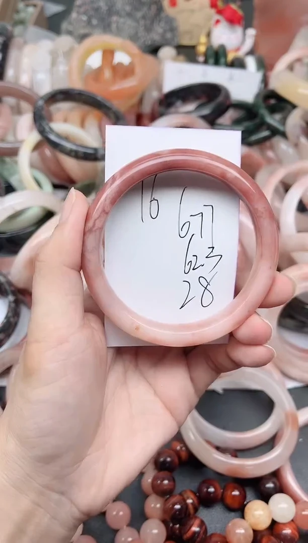 未镶嵌手镯石英质玉677