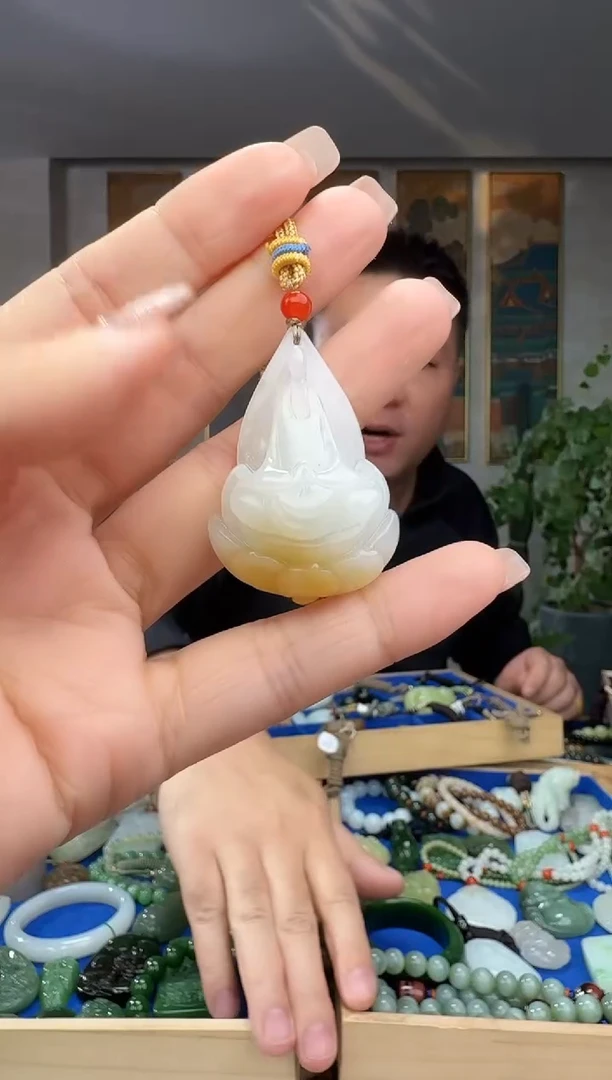 颈饰未镶嵌和田玉拍一发一