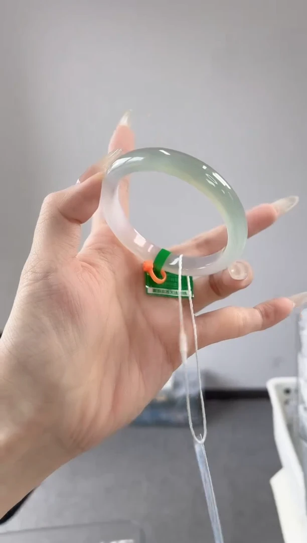 玛瑙/玉髓手镯未镶嵌54-55圈