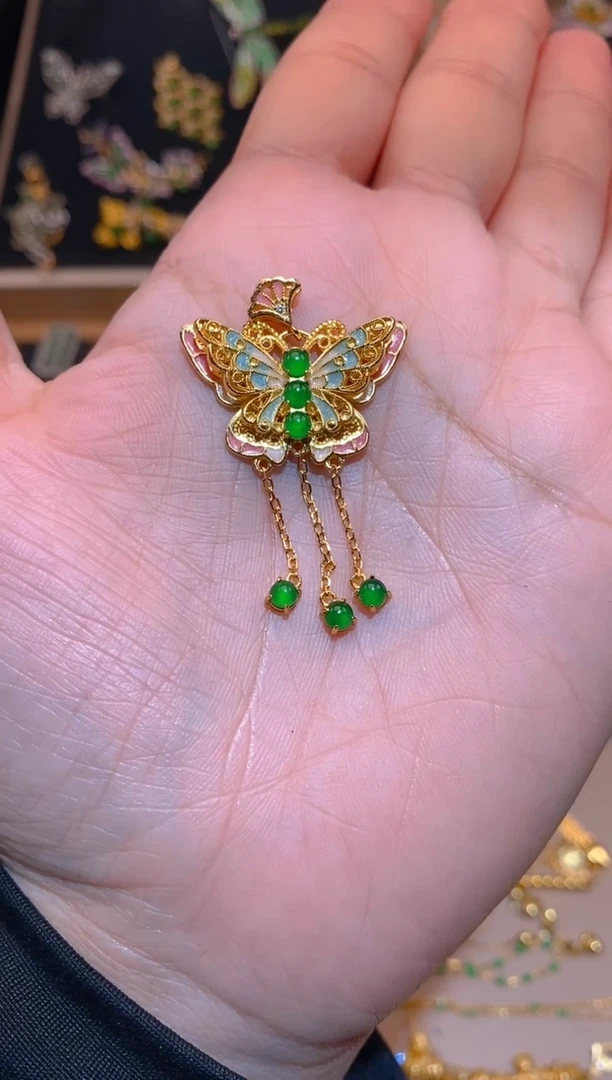 【闪购商品】翡翠颈饰银S925镶嵌蝴蝶