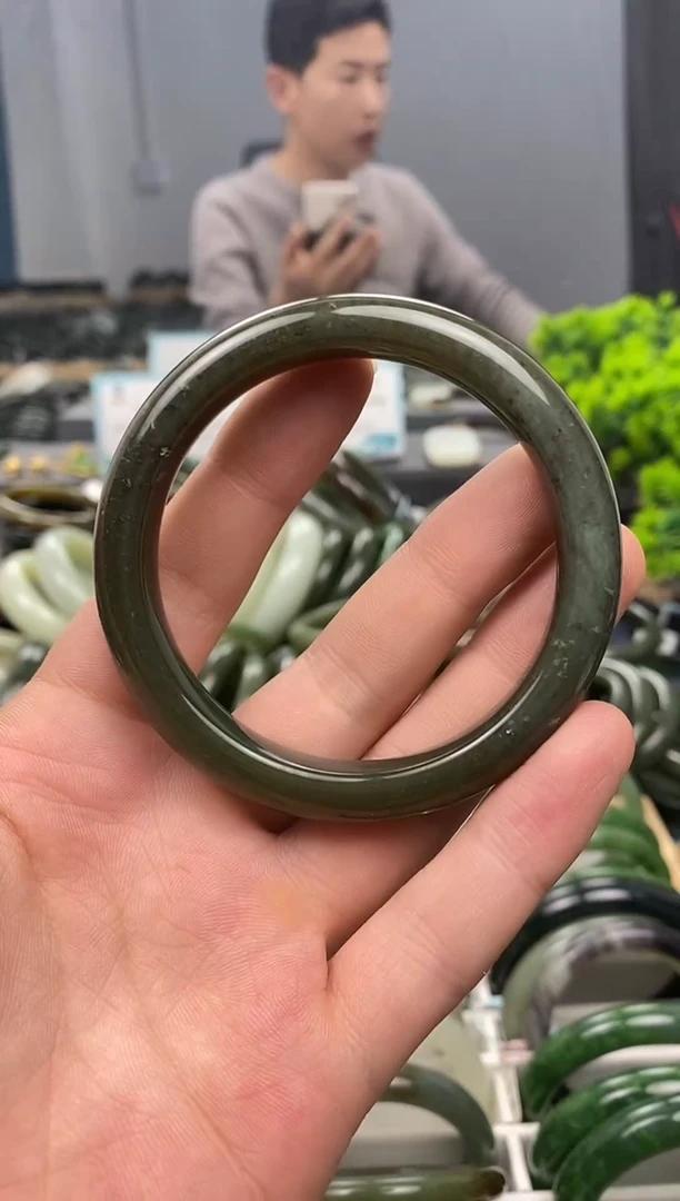 未镶嵌手镯和田玉58