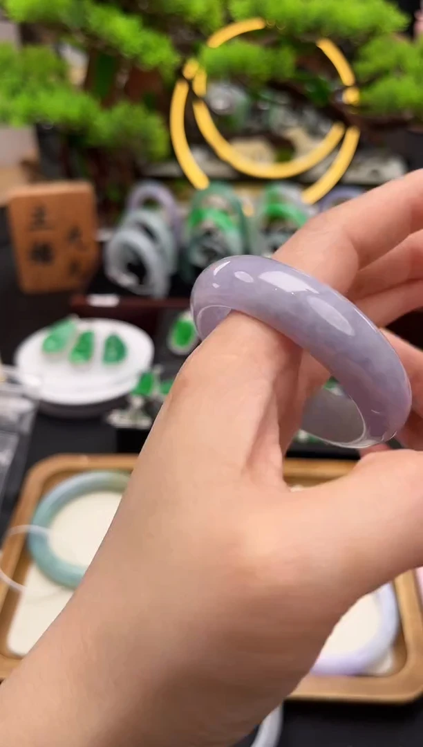 未镶嵌手镯翡翠手镯