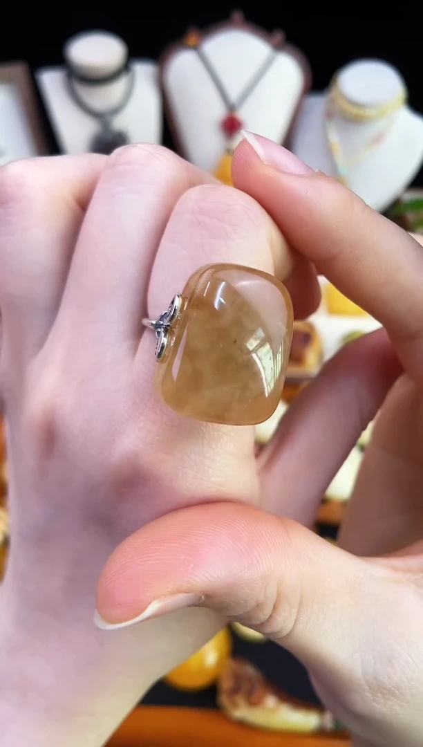 琥珀未镶嵌珠宝奇石柒月