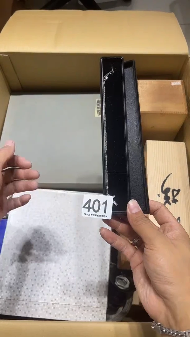 瓷片心**放401......