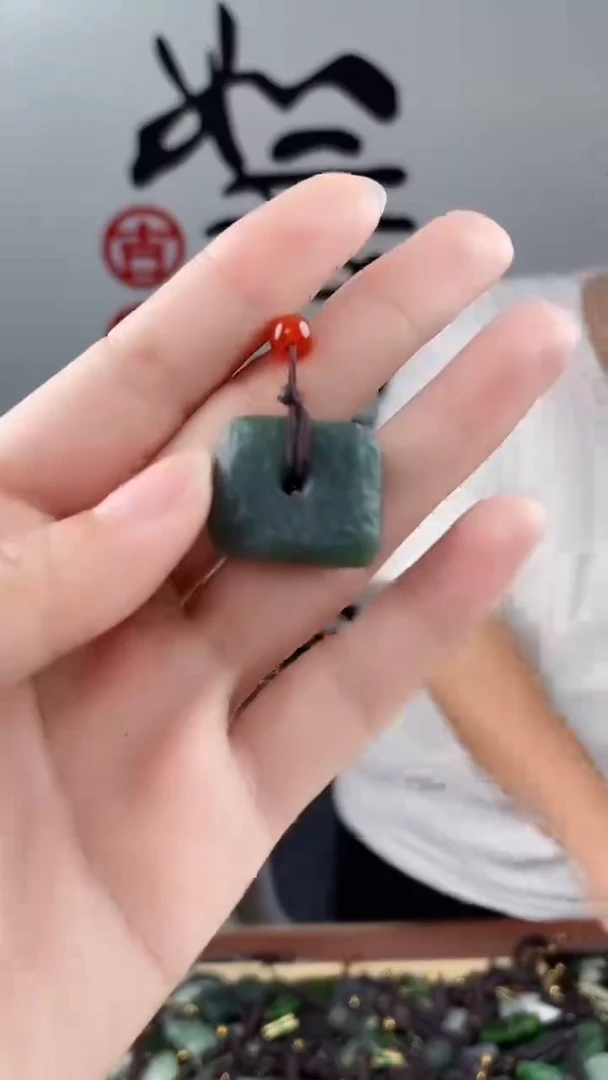 和田玉未镶嵌颈饰拍一发一，多样性发货