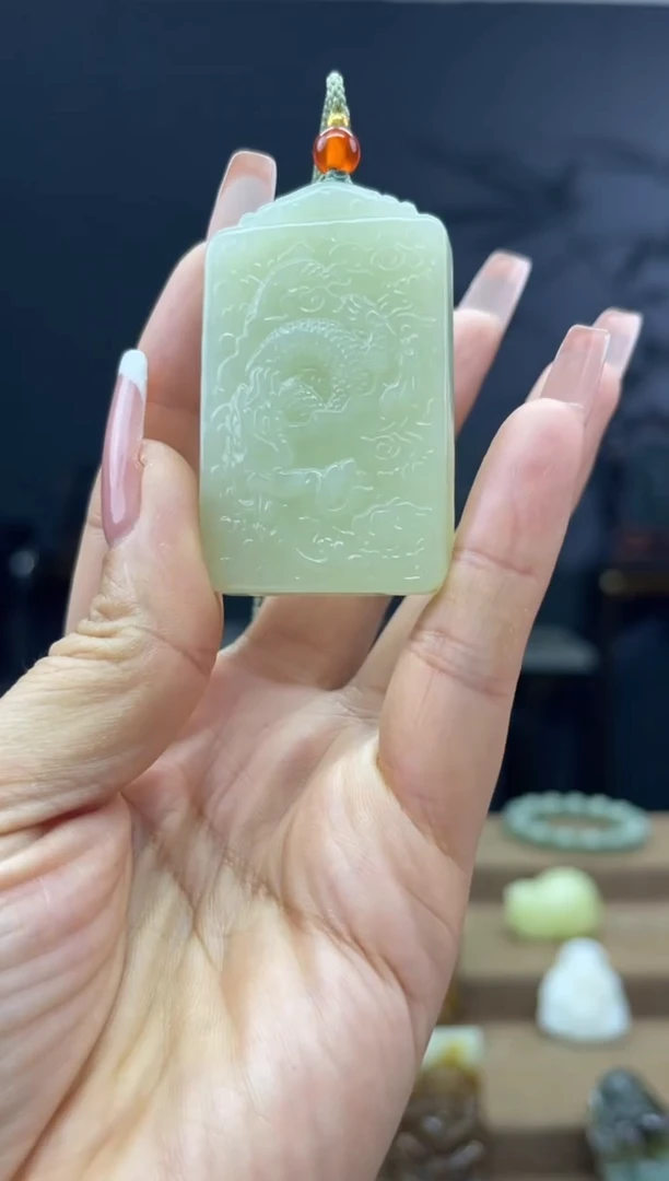 颈饰未镶嵌和田玉1