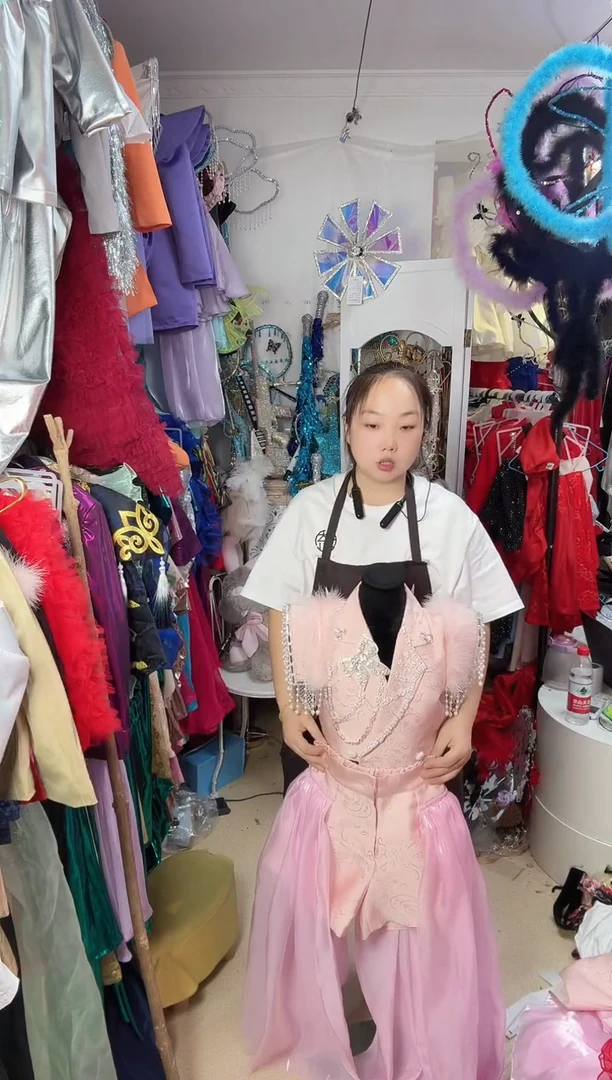 820    140码  128米