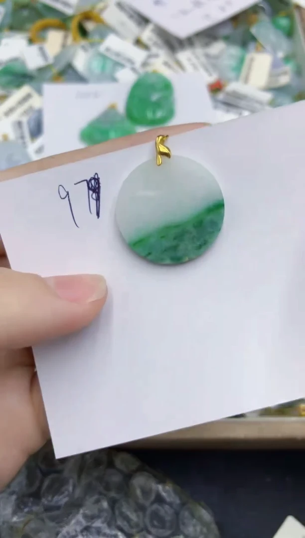 颈饰未镶嵌翡翠 翡翠