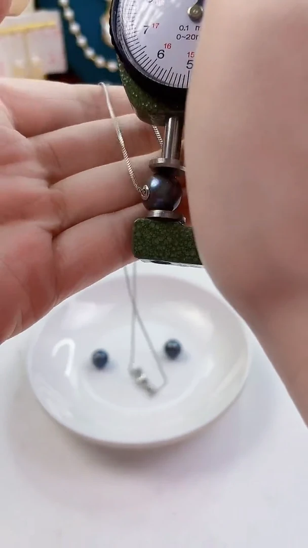 未镶嵌淡水珍珠项链.