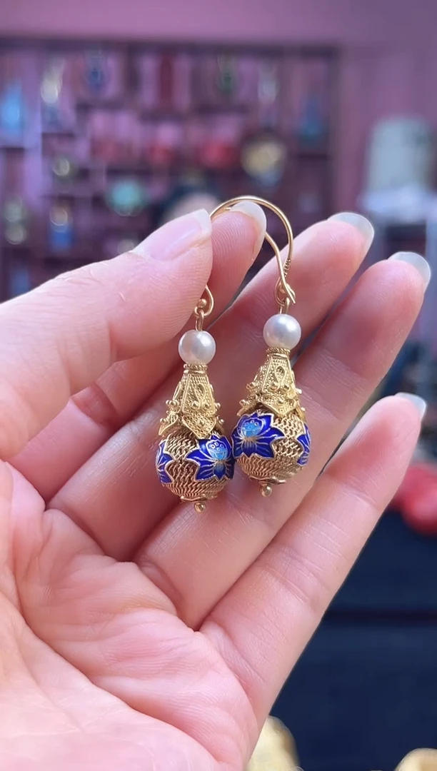 非遗技艺花丝镶嵌耳坠