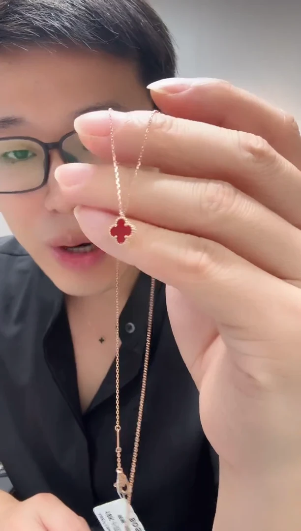 18K金镶嵌套链玛瑙/玉髓红色k黄，小号四叶草套链