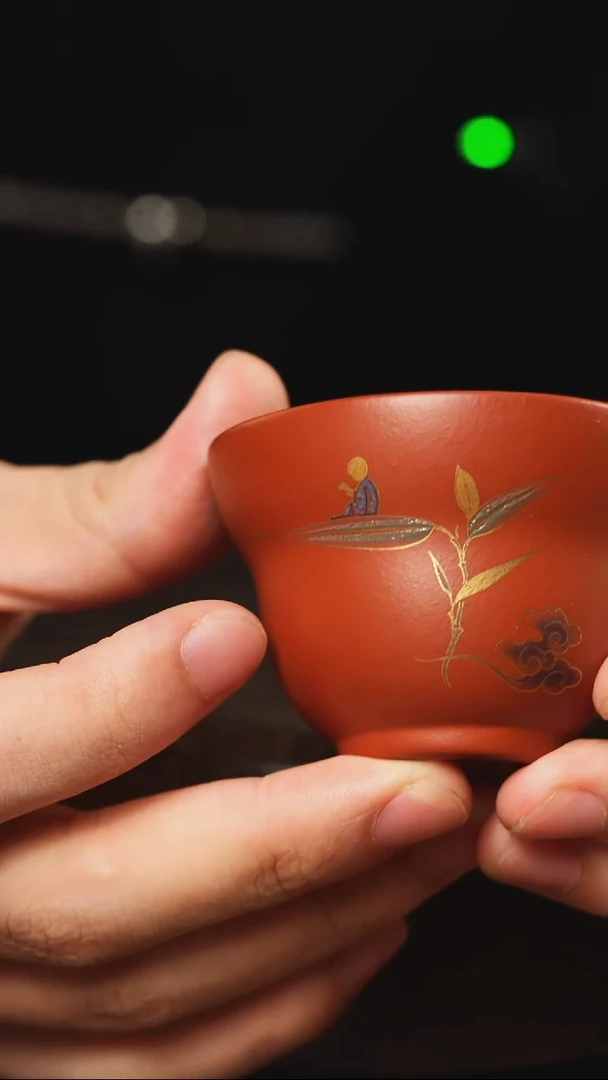 宜兴紫砂朱泥葫芦杯