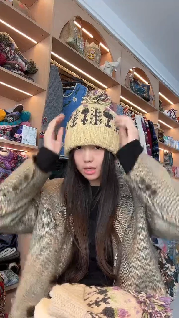 羊毛黄色翻边尤金香帽