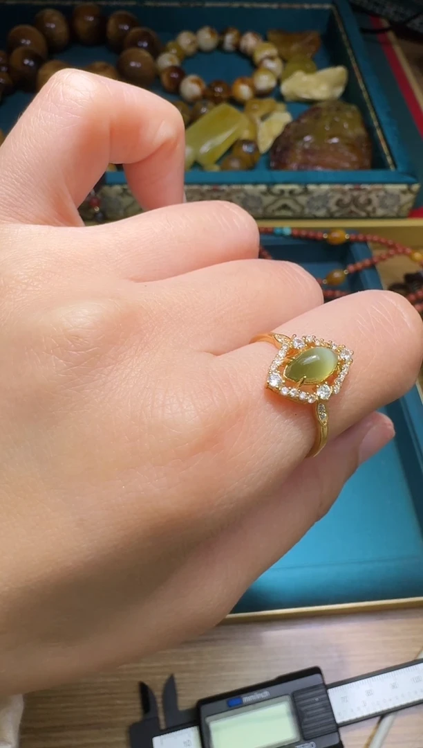 未镶嵌戒指和田玉多样性发一件 413