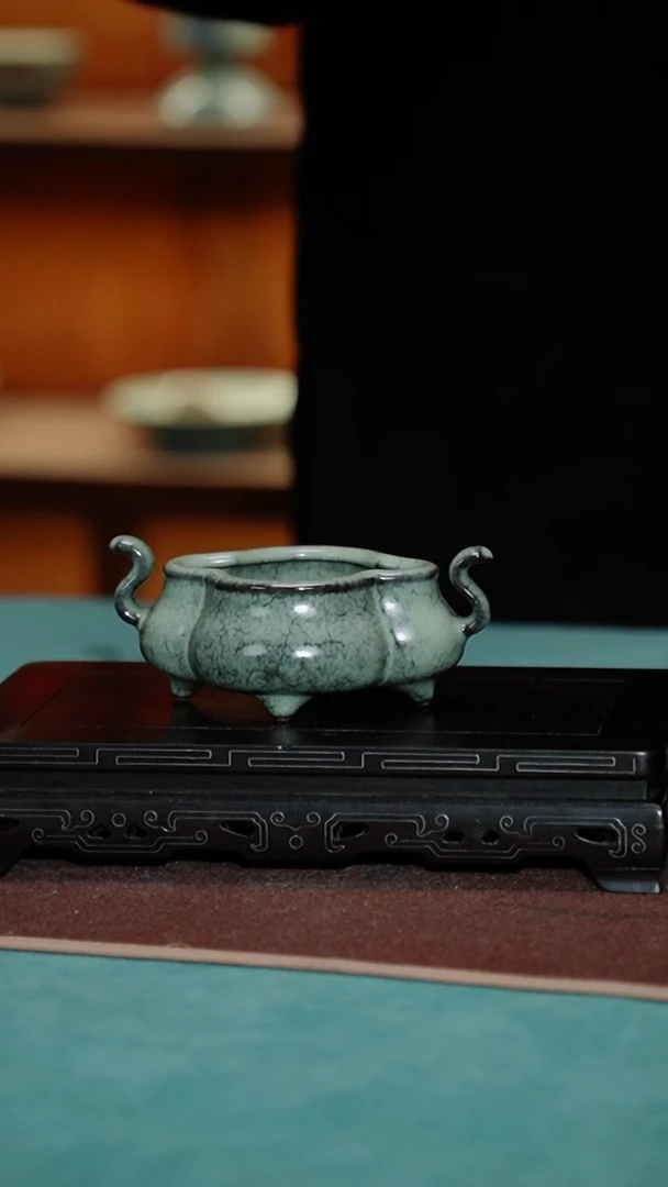 【闪购商品】52-2四方海棠炉（铁胎哥窑）