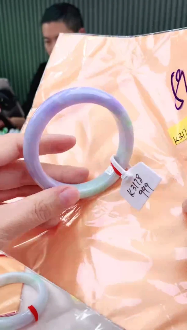 未镶嵌手镯翡翠59+