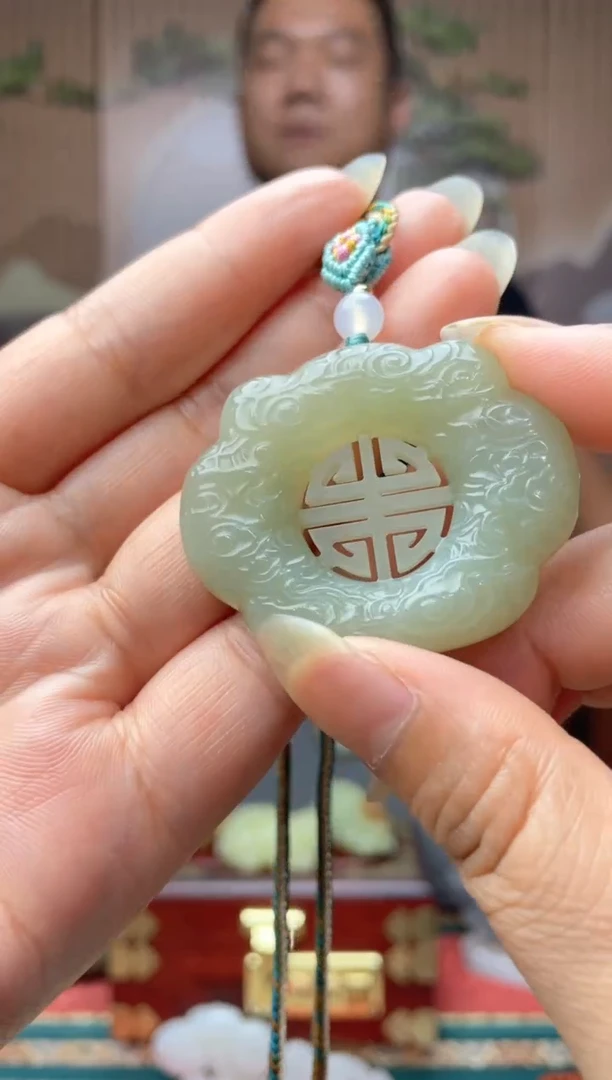 和田玉未镶嵌颈饰拍一发一