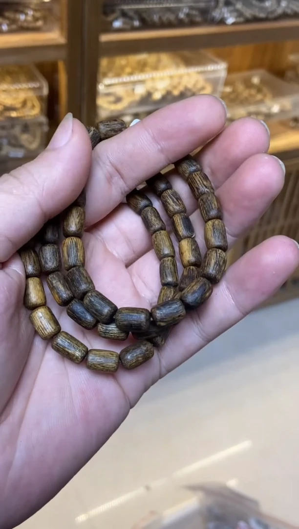 沉香手串海南红金猊随型单圈沉水多样性发其一