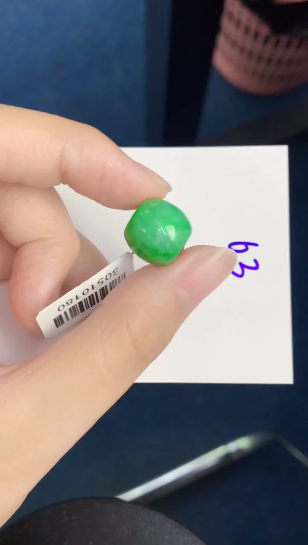 翡翠未镶嵌颈饰天然翡翠緬甸A貨