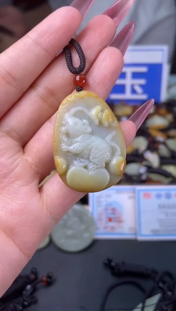 和田玉未镶嵌颈饰1