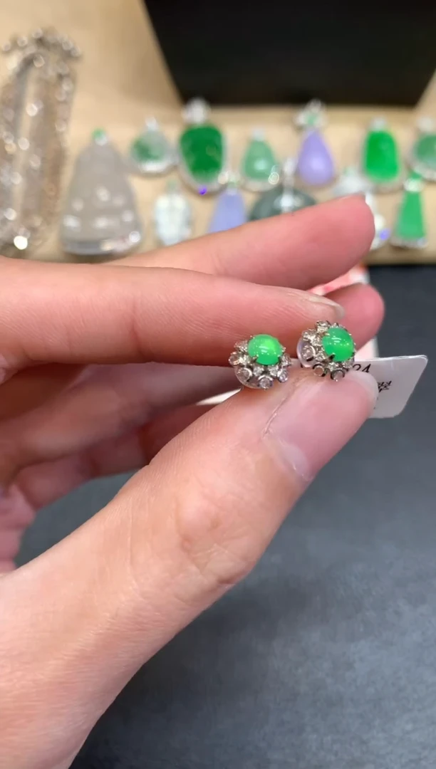 【闪购商品】翡翠耳饰18K金镶嵌蛋面【无服务费】