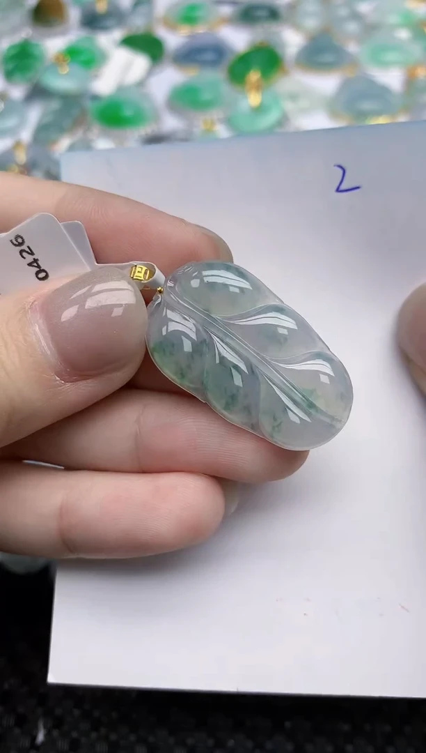 【闪购商品】翡翠颈饰18K金镶嵌天然翡翠A货