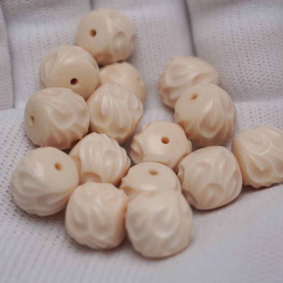 亿君天然猛犸象牙精工雕刻乱山无相单珠配饰