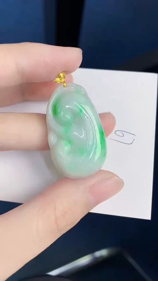 颈饰18K金镶嵌翡翠天然翡翠缅甸A货