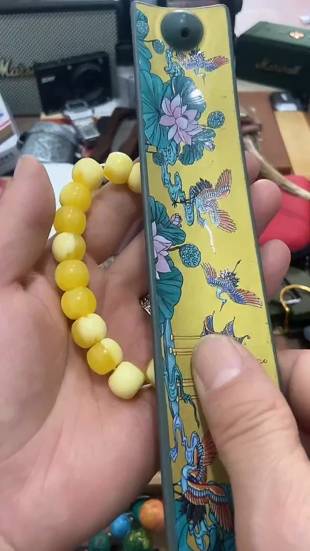 瓷片闪购商品  如图所示