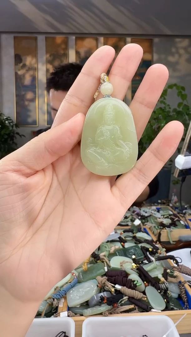 未镶嵌和田玉挂件拍一发一