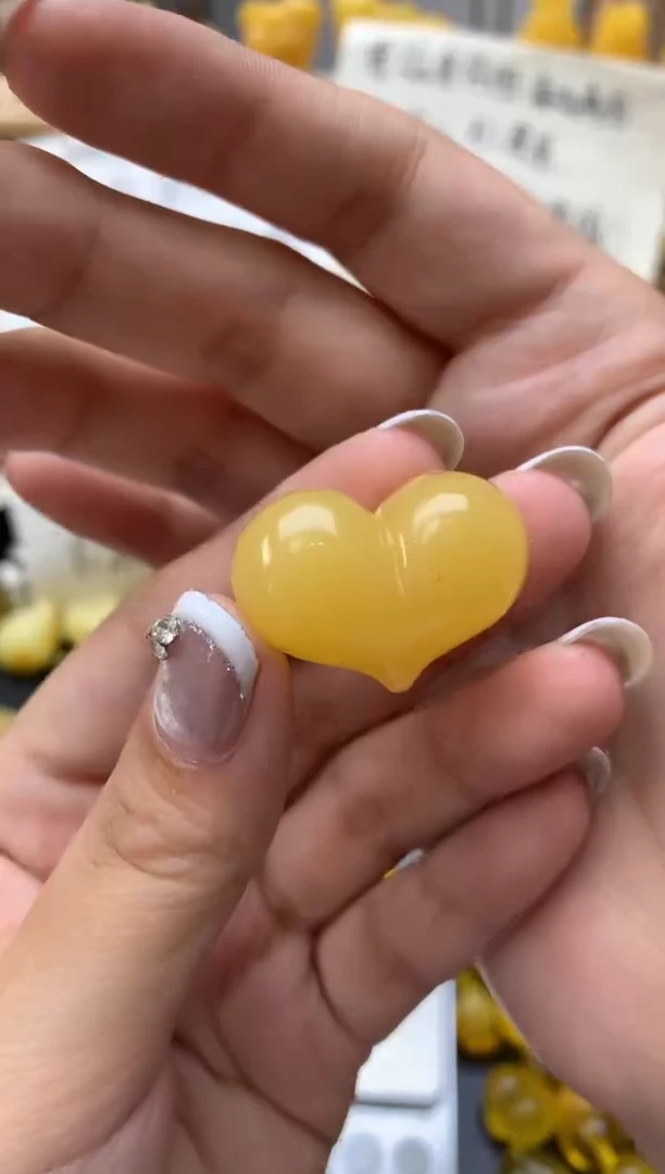 琥珀未镶嵌珠宝奇石媛*妞075琥珀蜜蜡微瑕拍2发一