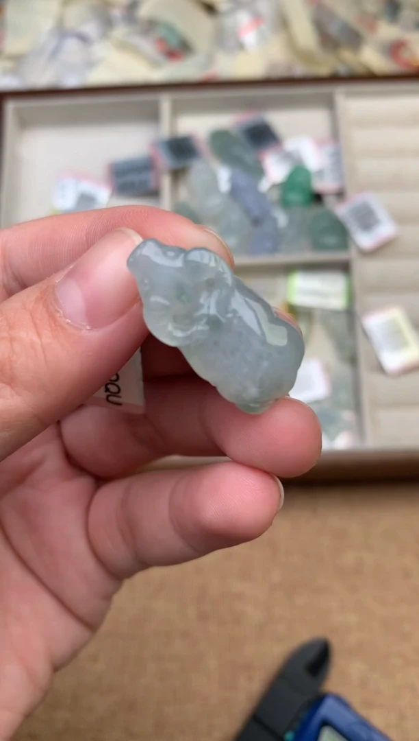 未镶嵌挂件翡翠一