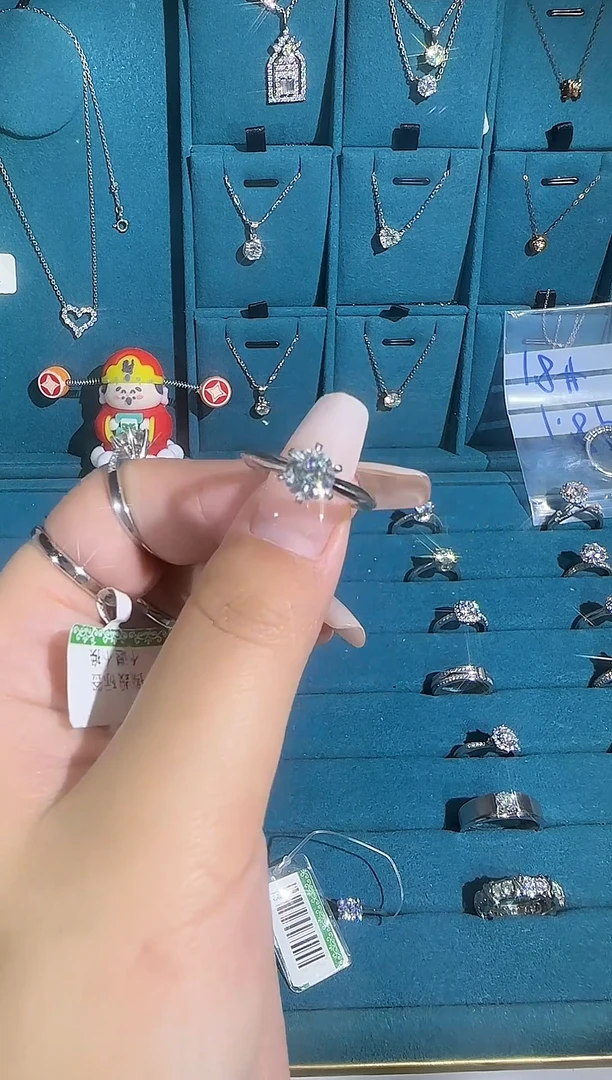 铂Pt950镶嵌实验室培育钻石一克拉T家六爪12圈口