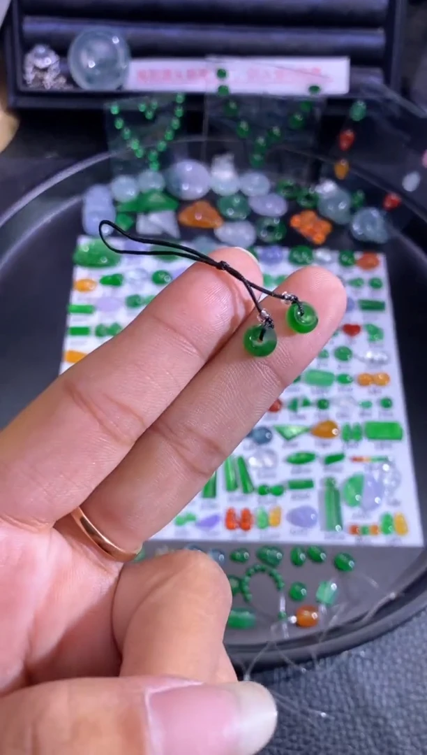 未镶嵌挂件翡翠扣子