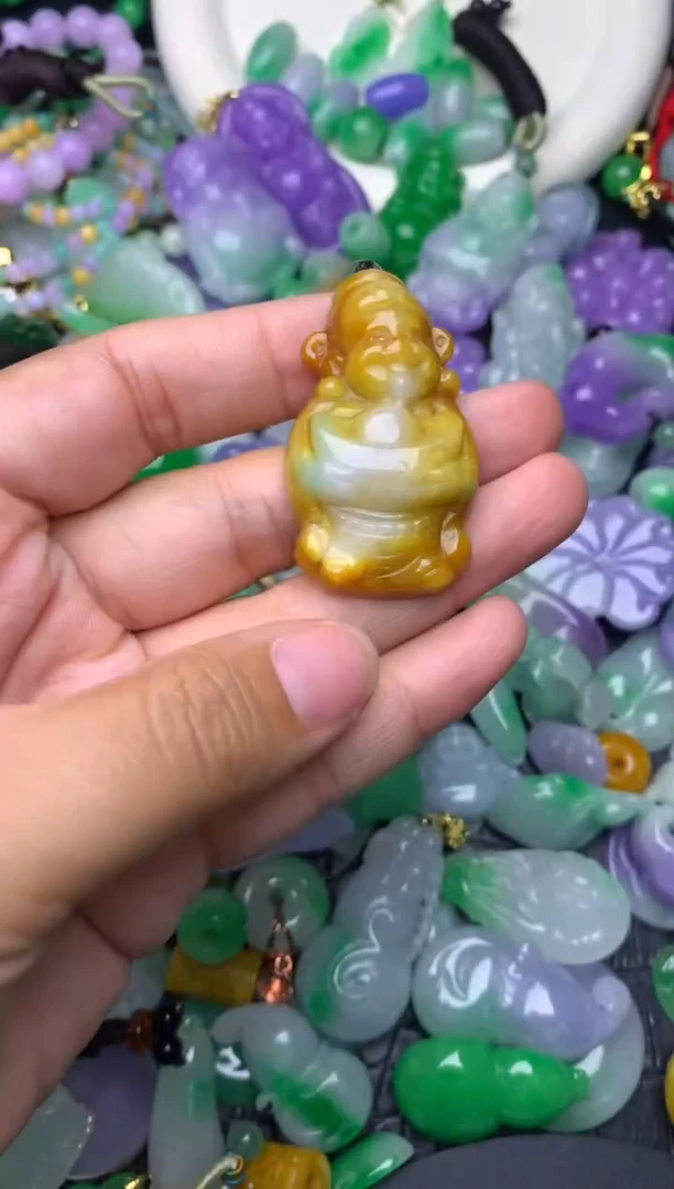 颈饰未镶嵌翡翠缅甸翡翠吊坠