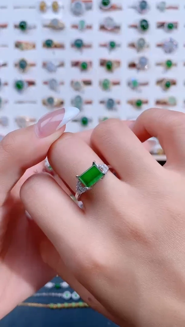 翡翠戒指银S925镶嵌天然翡翠