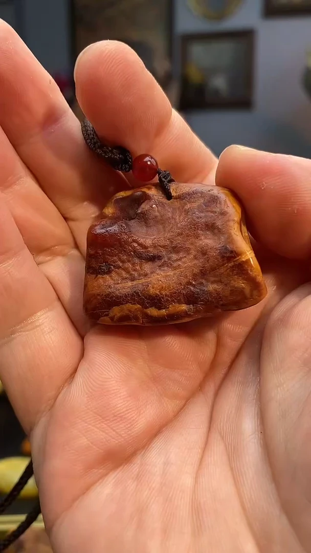 琥珀颈饰未镶嵌吊坠