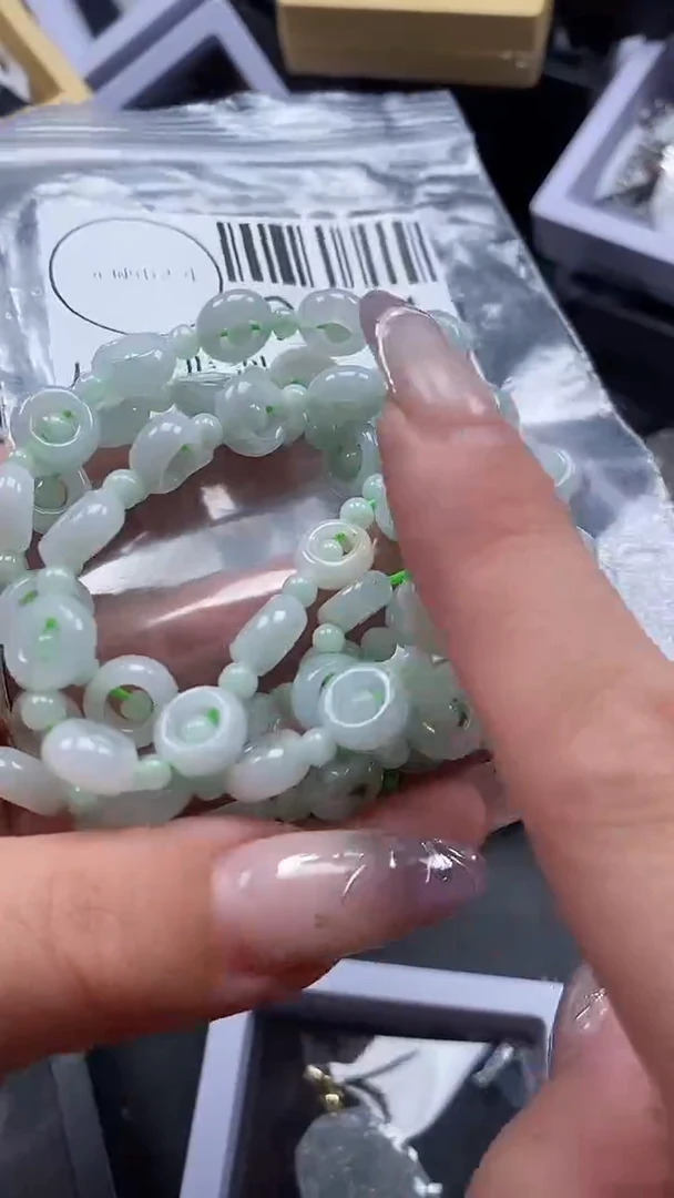 吊坠(不含链)未镶嵌翡翠9074