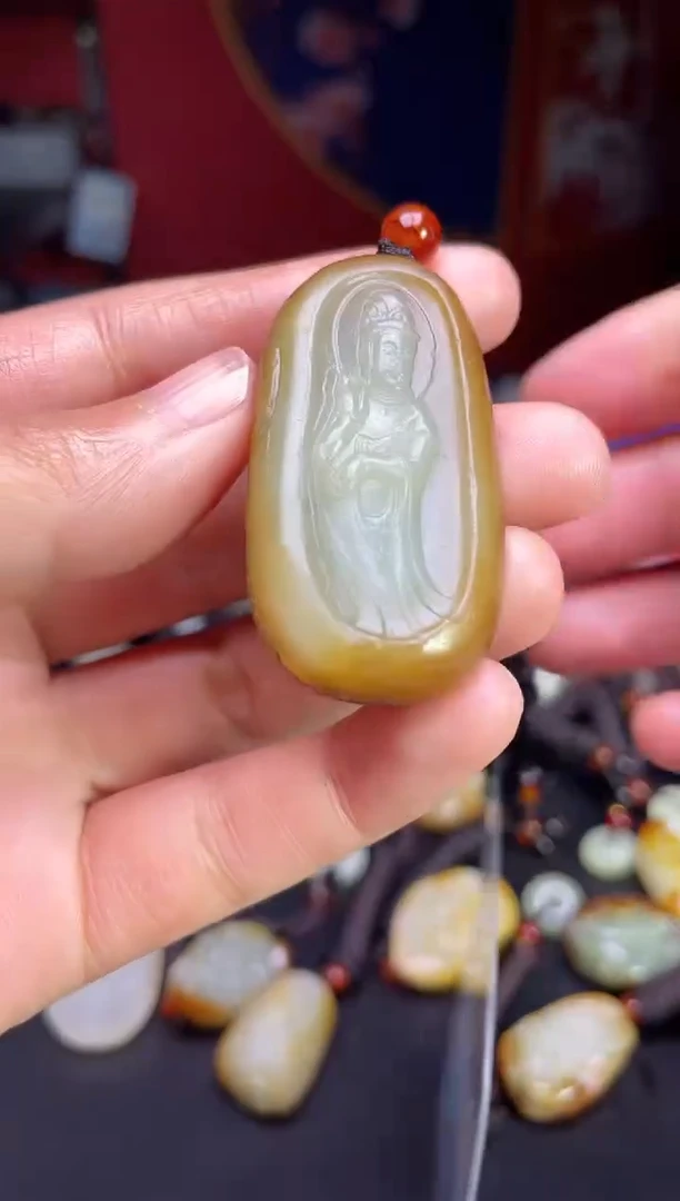 颈饰未镶嵌和田玉1