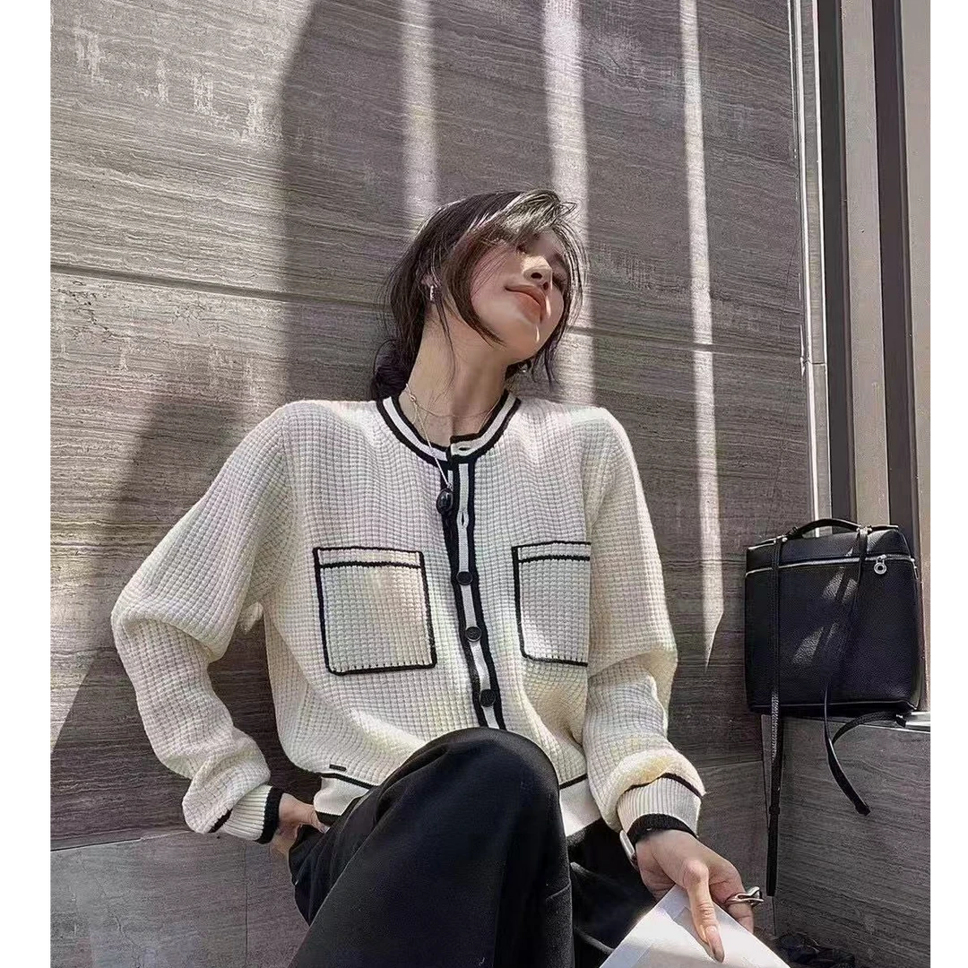 【no退no换 谨慎下单】圆领明线单排扣针织衫 W7129