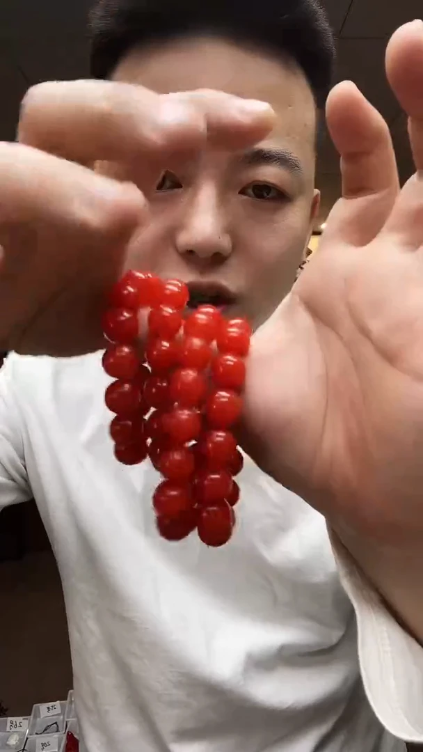 玉百搭气质辽阳红手串卡13.8