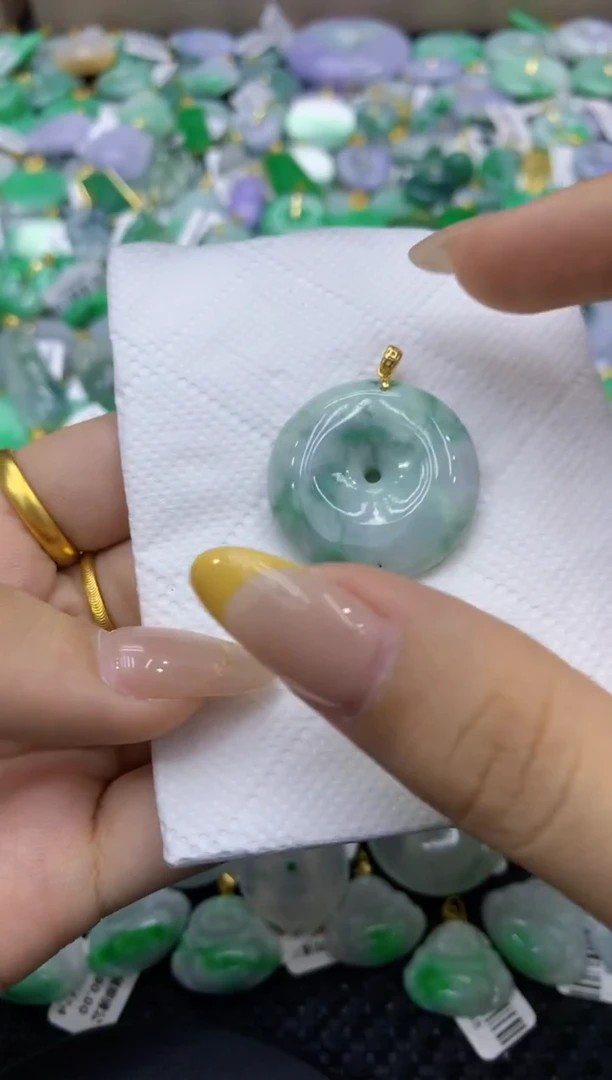 颈饰未镶嵌翡翠天然缅甸翡翠A货