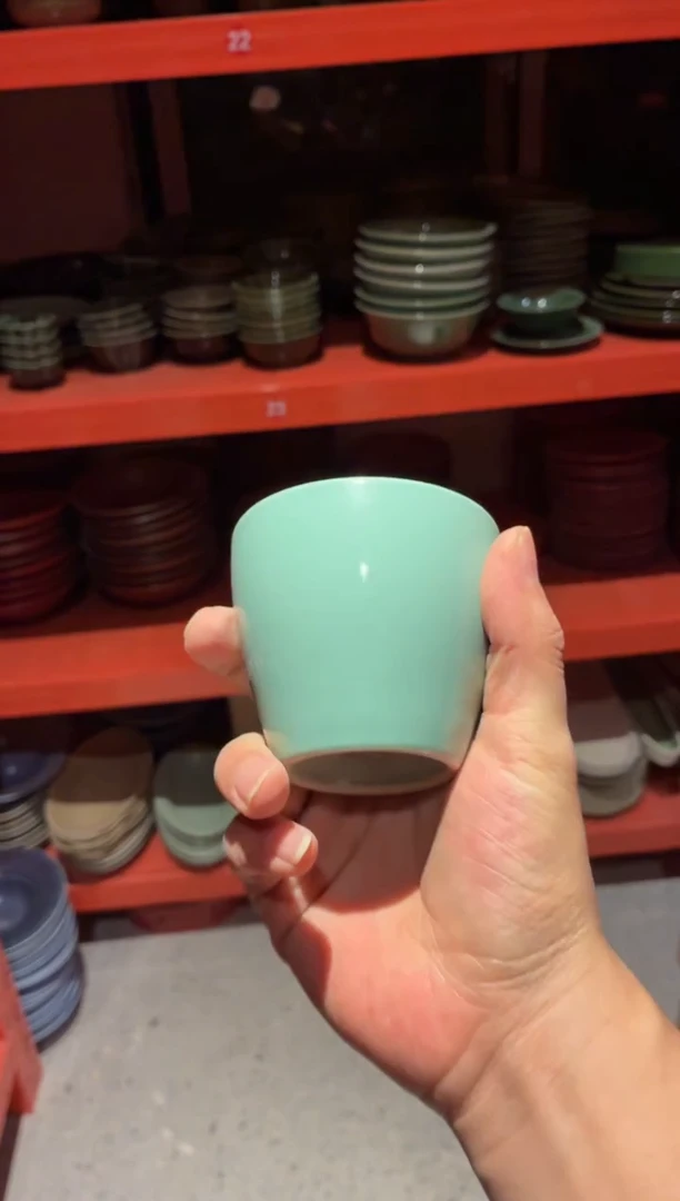 瓷片r****n179外绿内粉杯1个