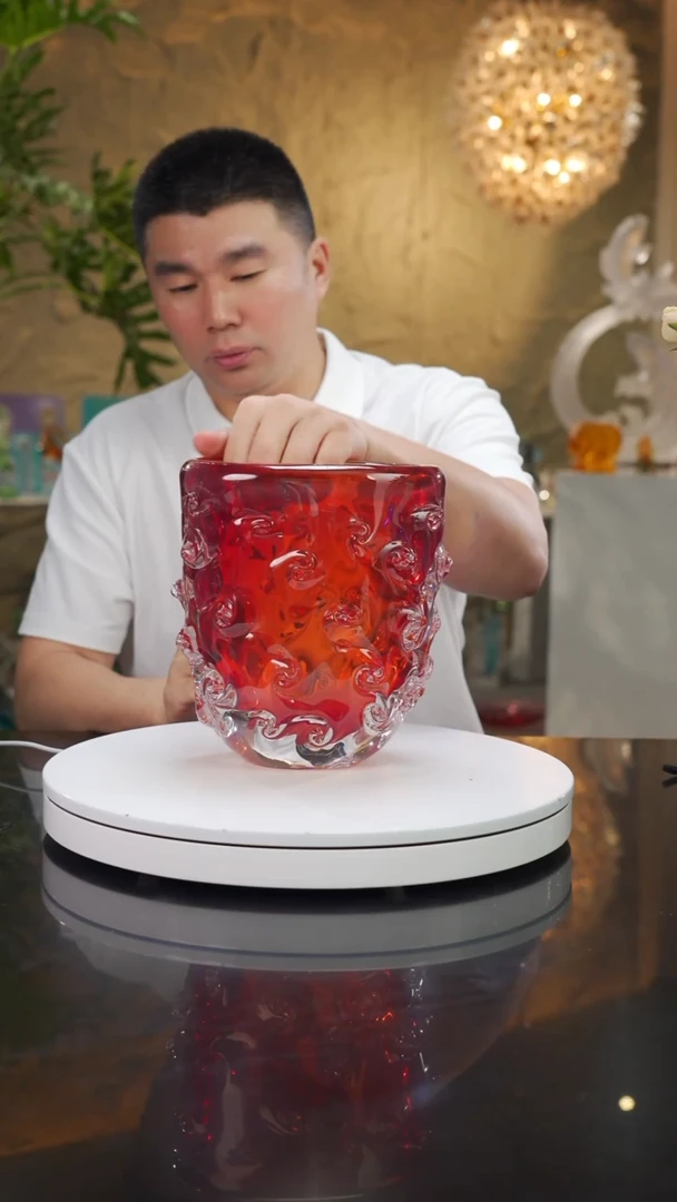 瓷片福利红色花瓶