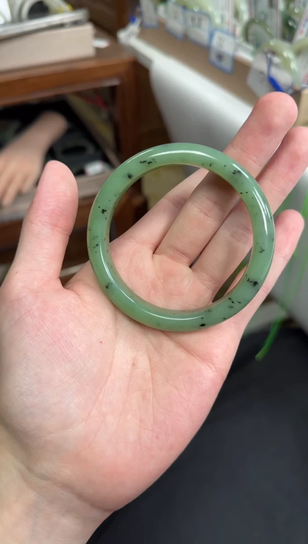 未镶嵌手镯和田玉58